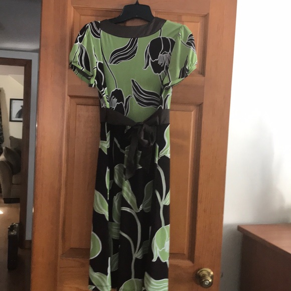 Dress - Picture 3 of 3